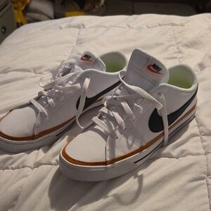 Nike White and Black Sneakers with Orange Accents Women's Size 11.Worn 1 Time.